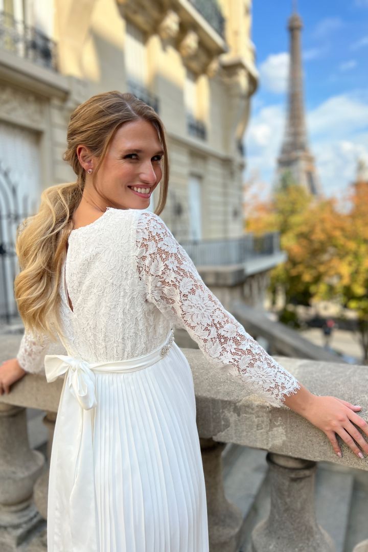 Umstandsbrautkleid mit Spitzenoberteil und Plissees 3/4 Ärmel