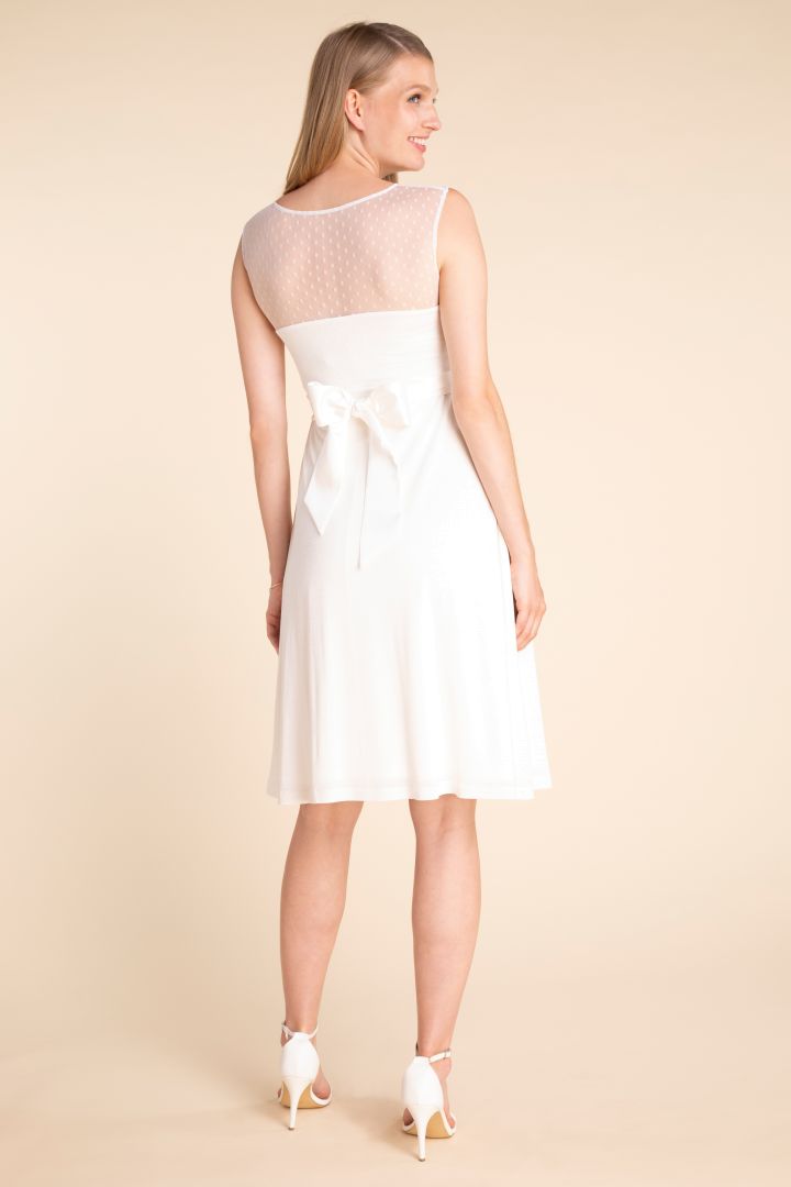 Umstandsbrautkleid mit Pünktchenspitze