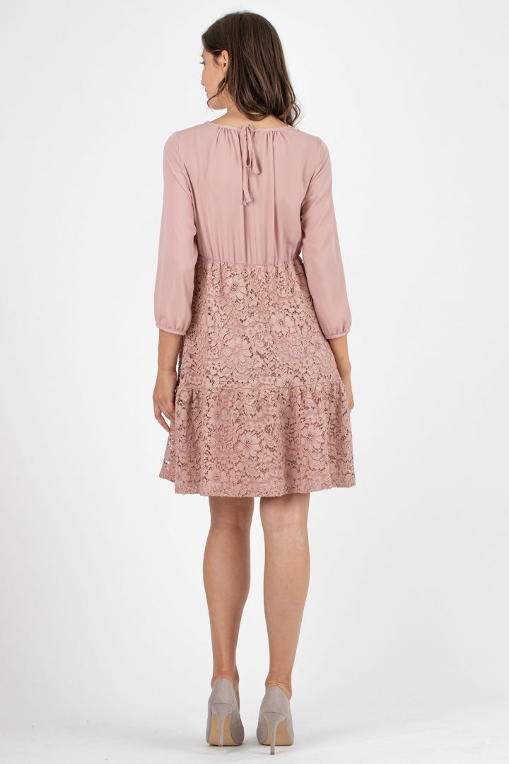 Umstandskleid mit Spitze