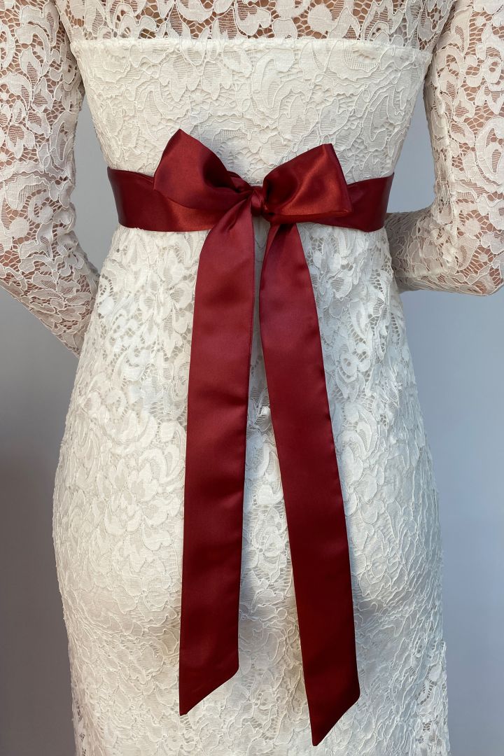 Satinschärpe bordeaux