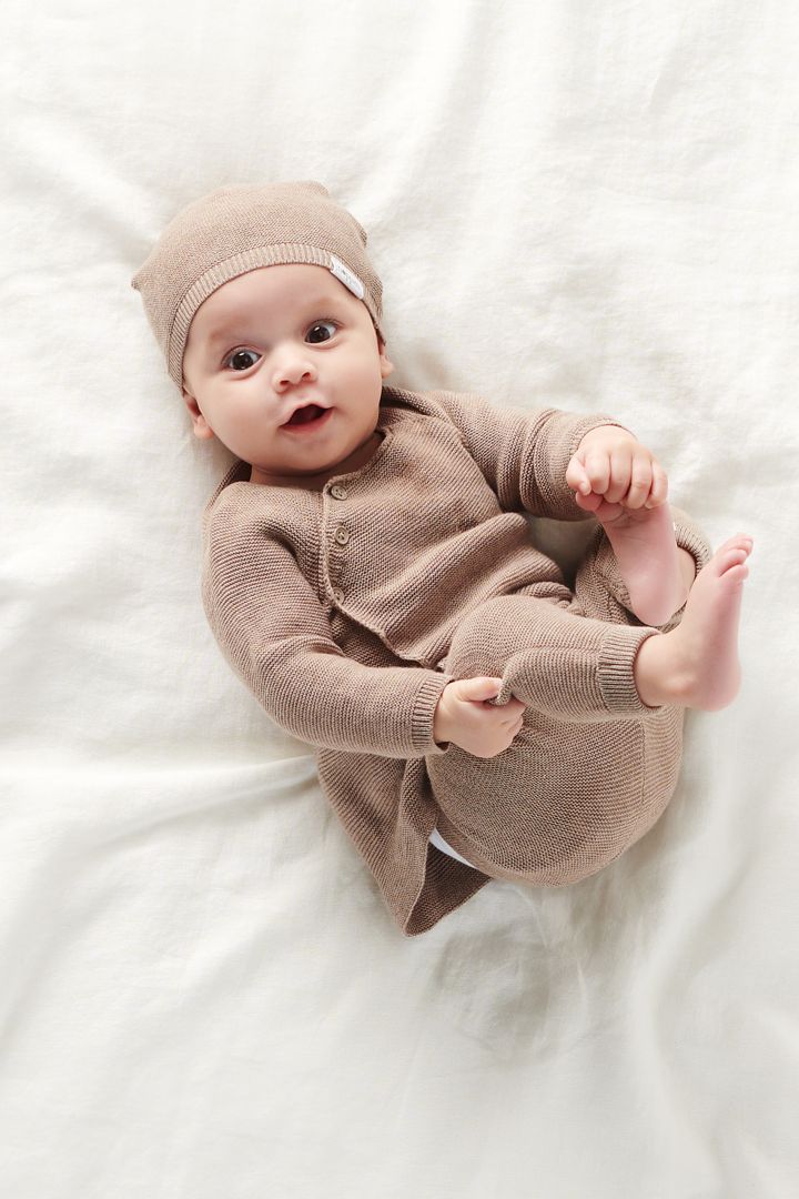 Organic Baby-Strickmütze taupe