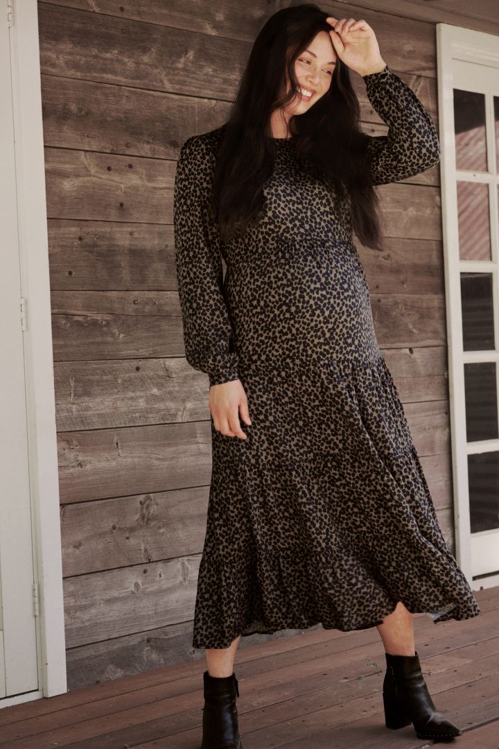 Midi maternity dress with flounces and print