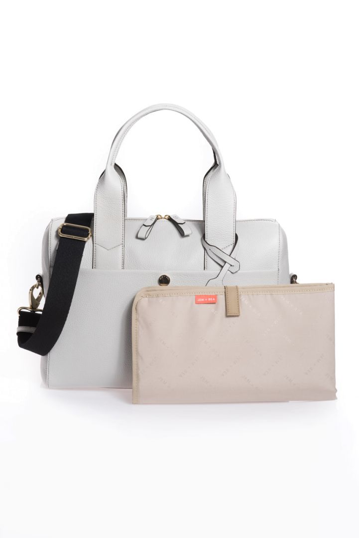 Wickeltasche aus Kalbsleder hellgrau