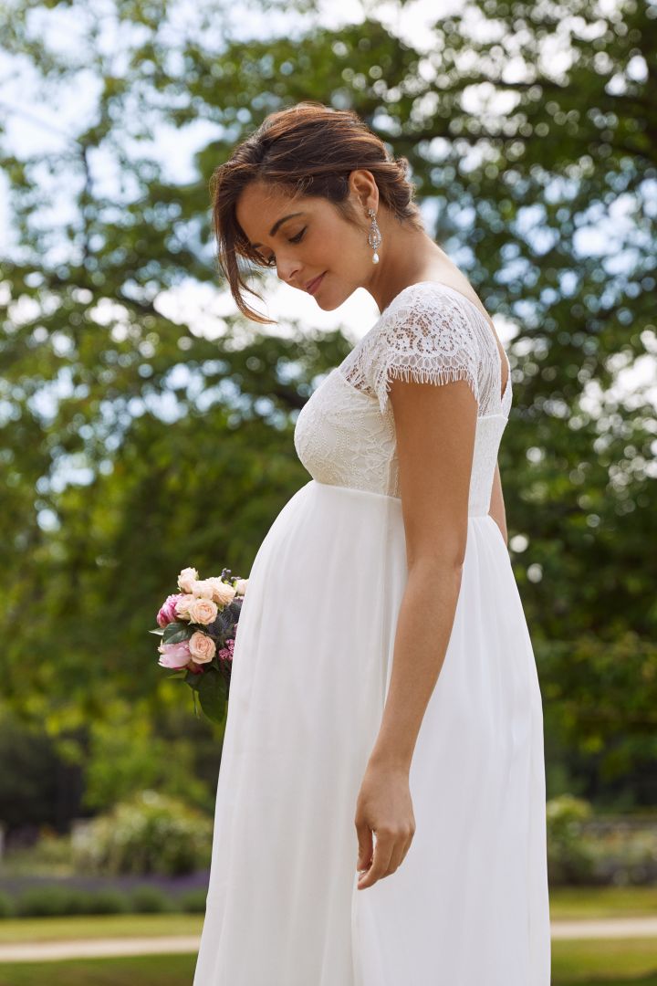 Umstandsbrautkleid mit Spitzenbustier lang elfenbein