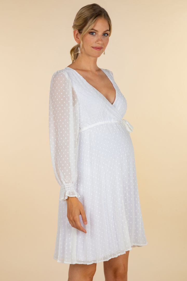 Umstandsbrautkleid in Wickeloptik mit Plisseerock