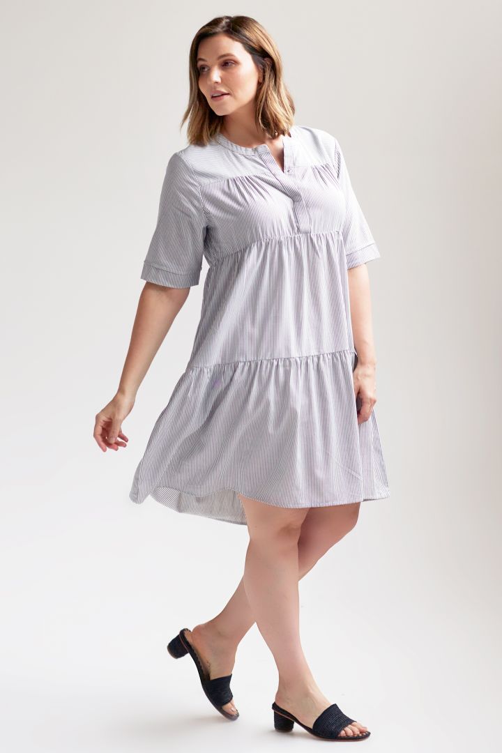 Umstands- und Stillkleid mit Knopfleiste gestreift