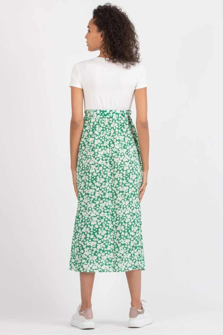 Umstandskleid mit Jerseytop und Blumenrock grün