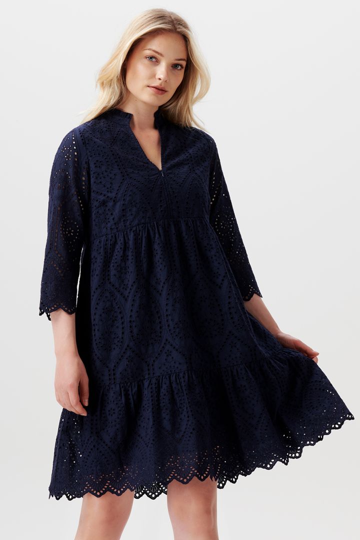 Umstands- und Stillkleid aus Häkelspitze