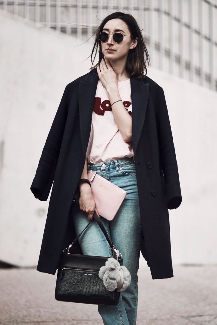 Crossbody diaper bag with a crocodile look made of leather, black