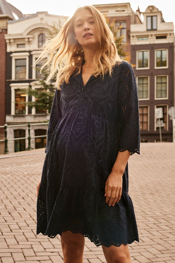 Umstands- und Stillkleid aus Häkelspitze