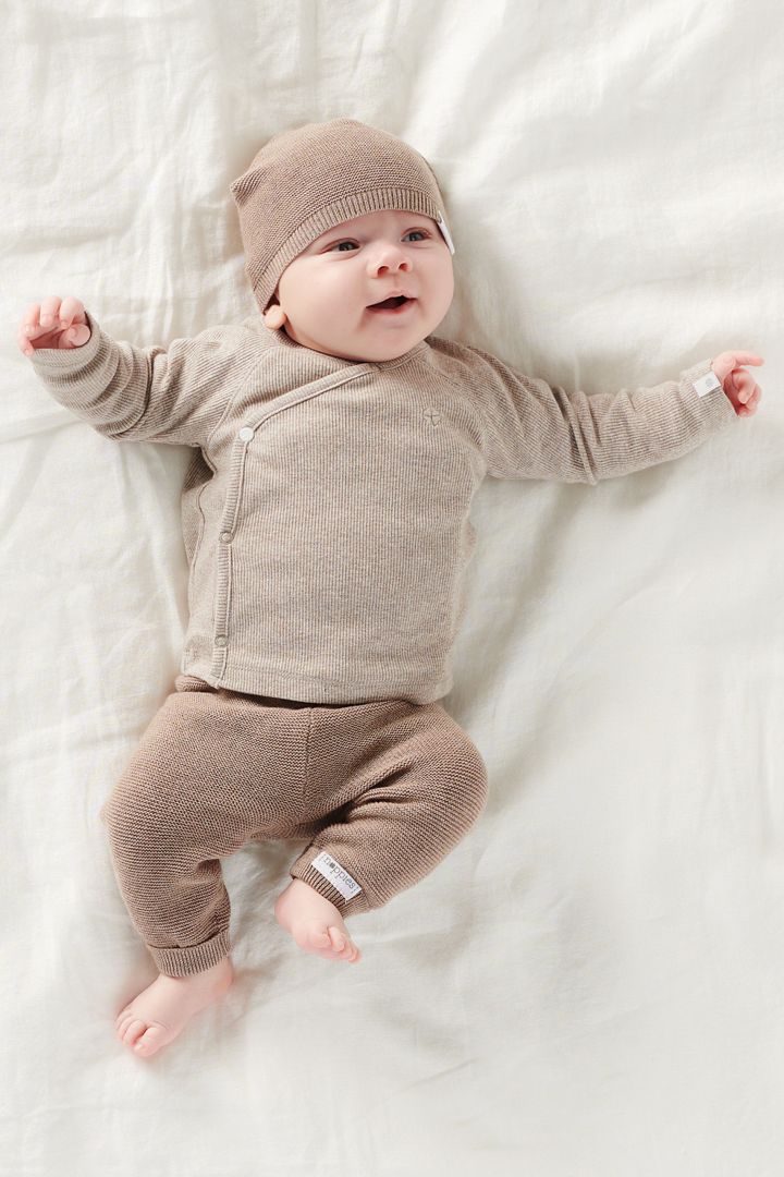 Organic Baby-Strickmütze taupe