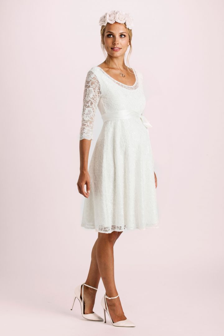 Umstandsbrautkleid aus Spitze