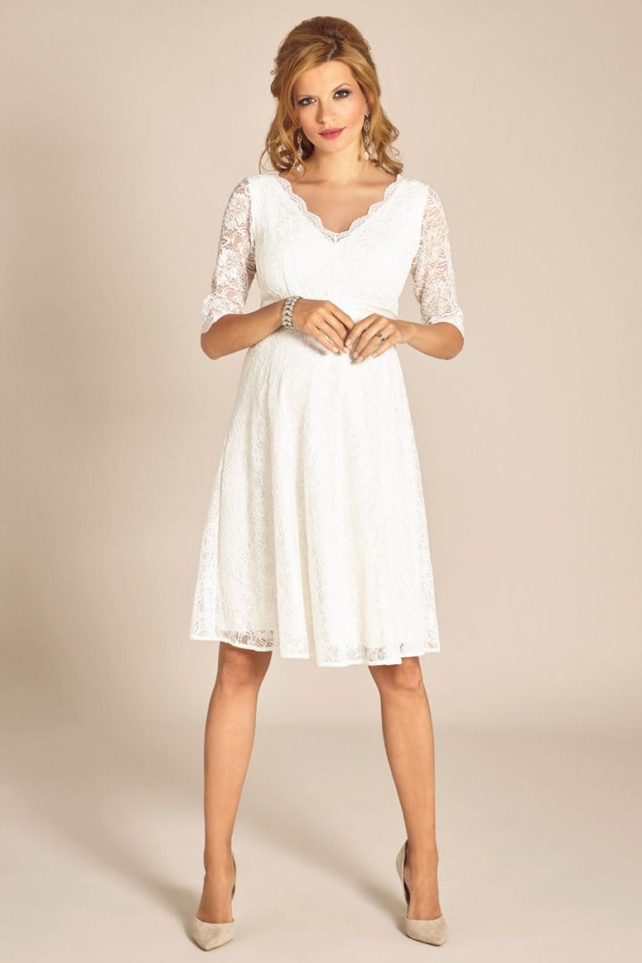 Umstandsbrautkleid mit Wellenkantenausschnitt