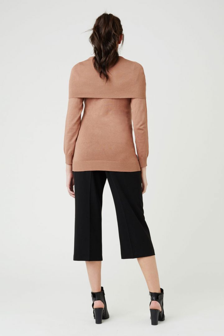 Maternity sweater with shoulder collar caramel
