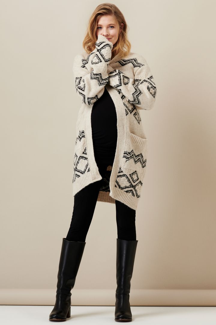 Lange Umstandsstrickjacke im Boho Stil