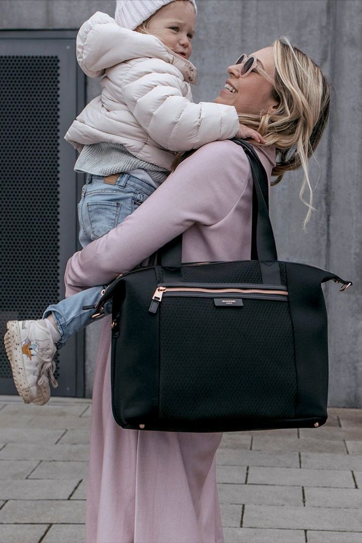 Stevie Luxe Wickeltasche schwarz Storksak