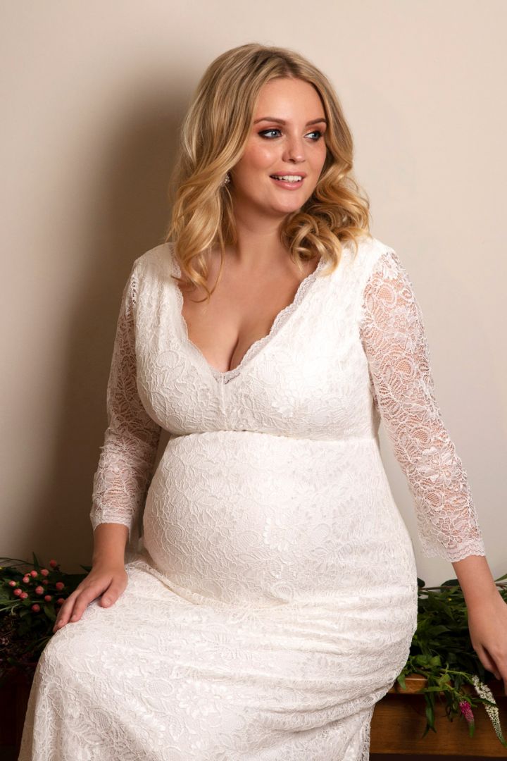Plus Size Umstandsbrautkleid mit Spitzenärmeln lang