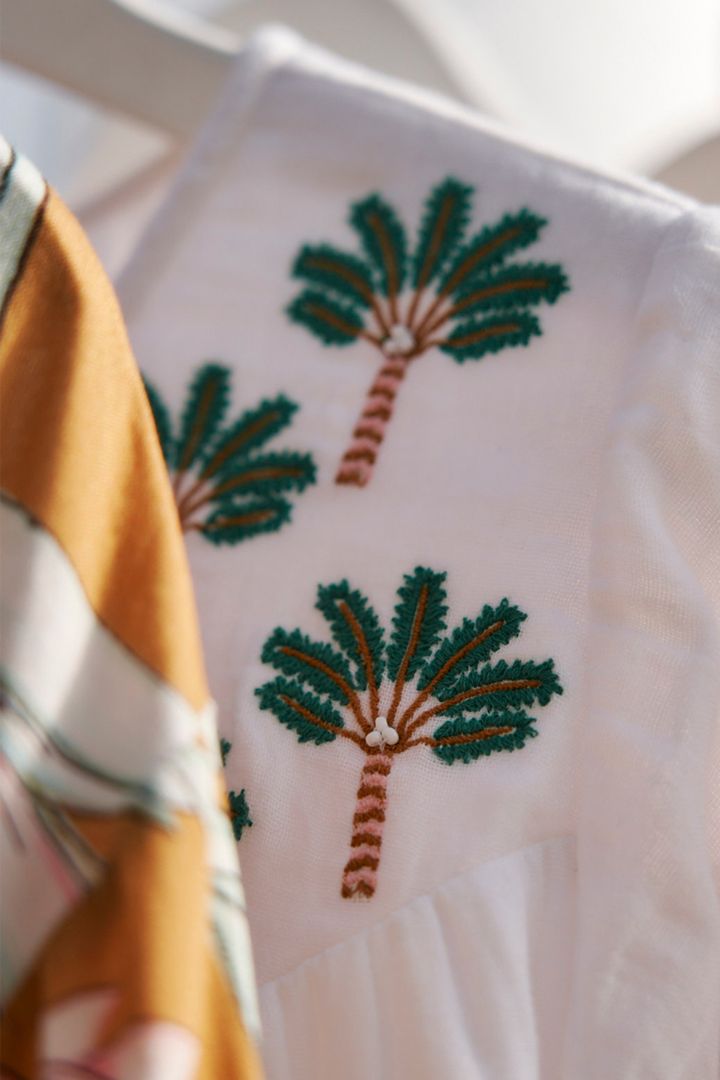 Maternity blouse with embroidery and tassels