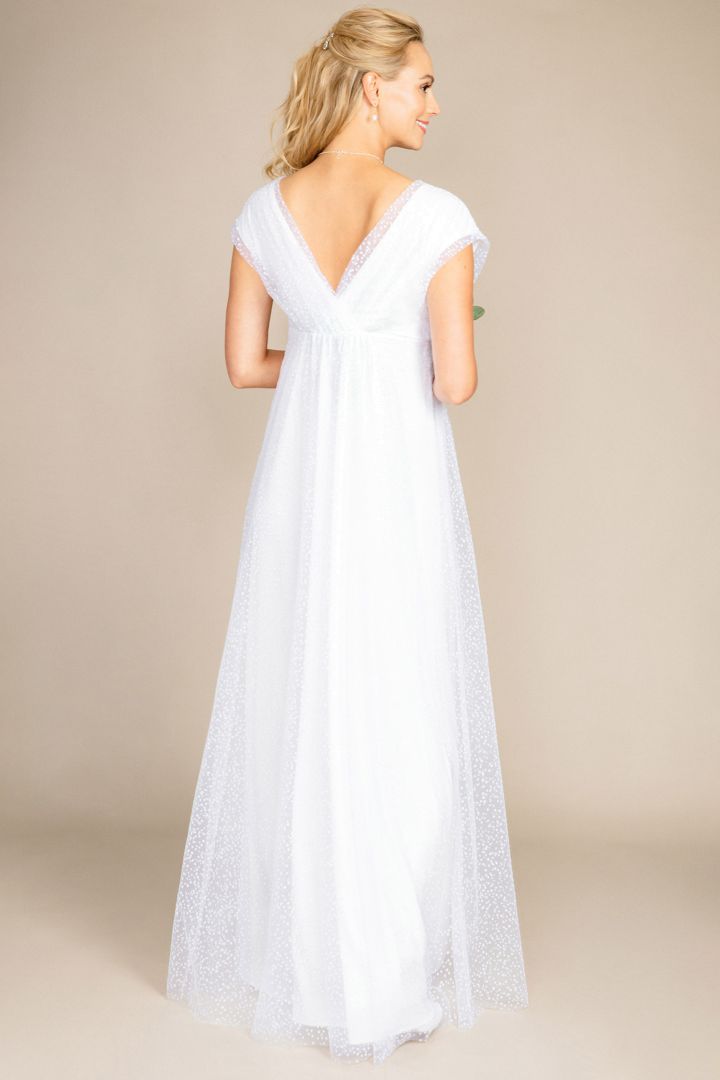 Umstandsbrautrobe mit Tüll