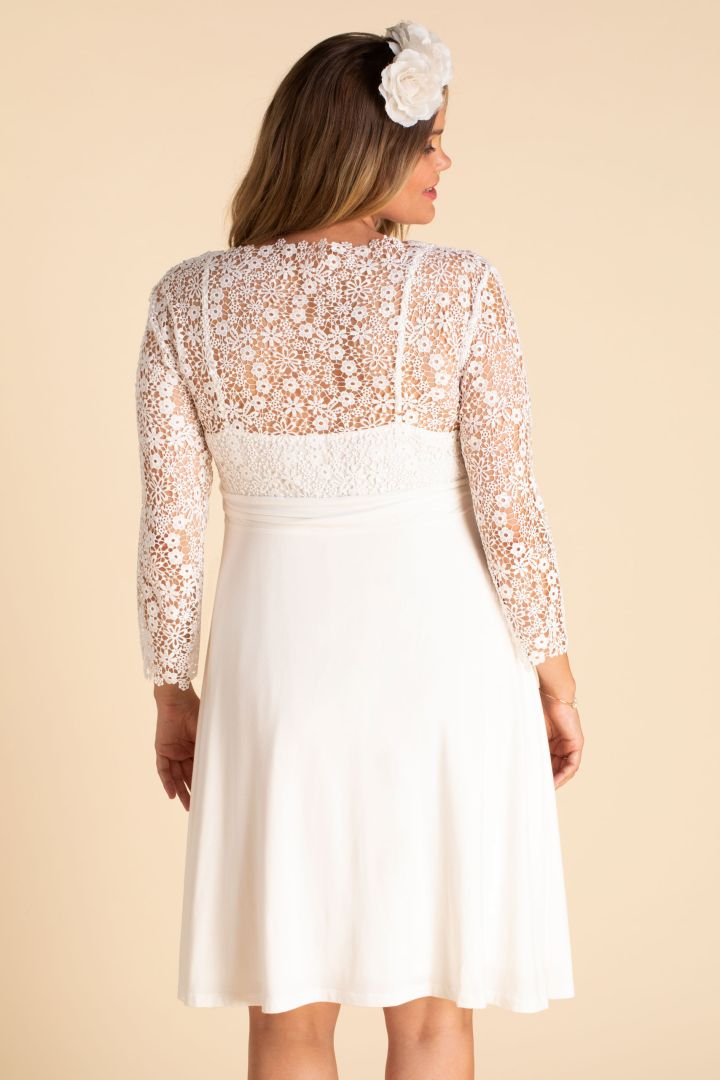 Plus Size Umstandsbrautkleid mit Boho Blumenspitze