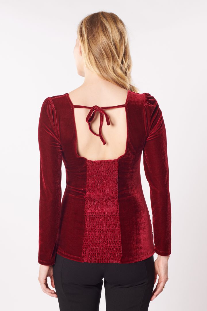 Samt Umstandsshirt mit Herzausschnitt