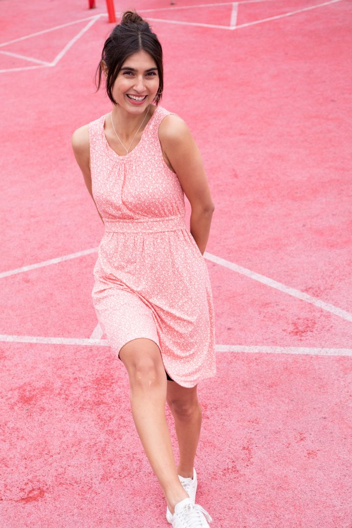 Umstands- und Stillkleid mit Blumen Print rose