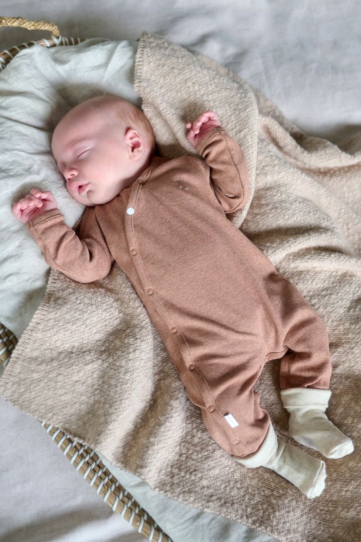 Organic Rippstrick Strampler light terracotta