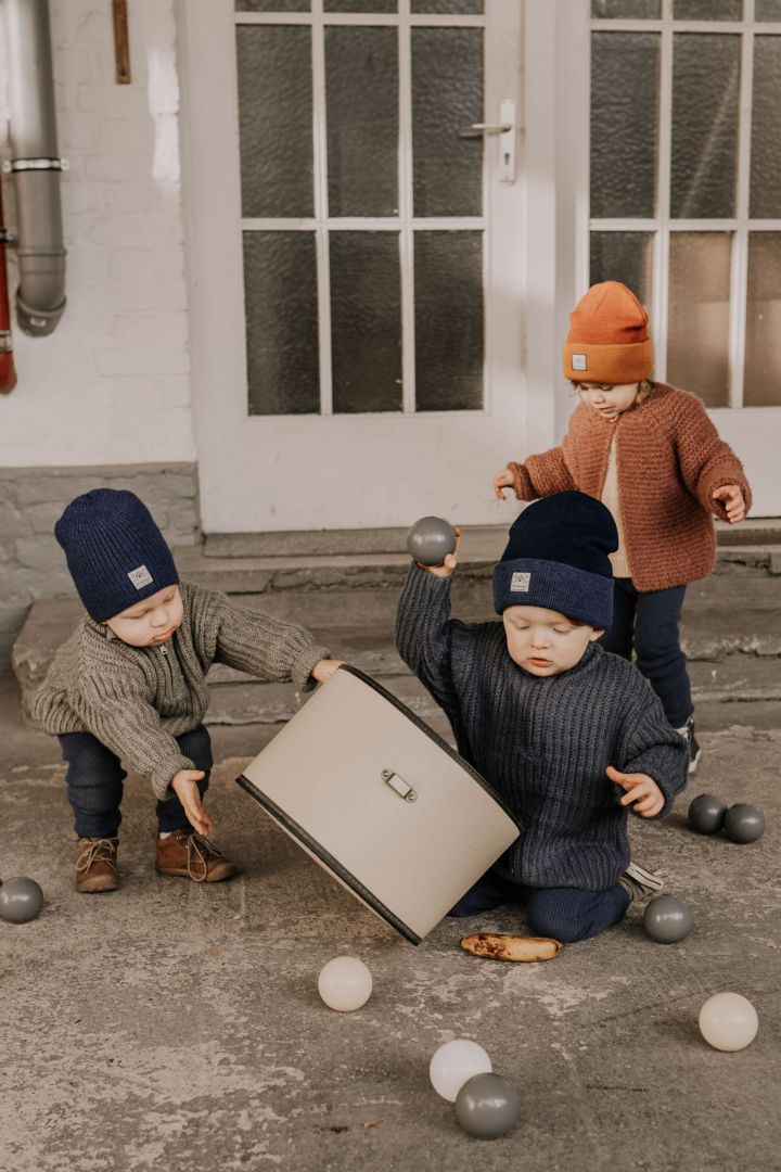 Fine Knit Hat Bi-Color with Merino Wool navy/blue