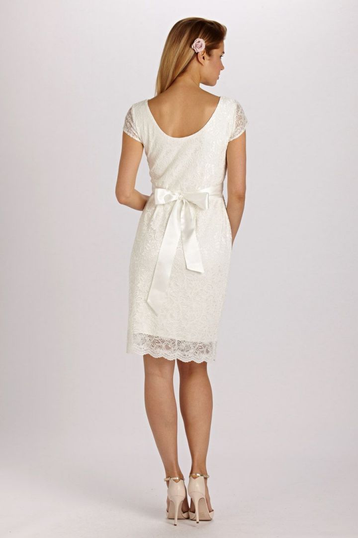 Etui Umstandsbrautkleid aus Spitze