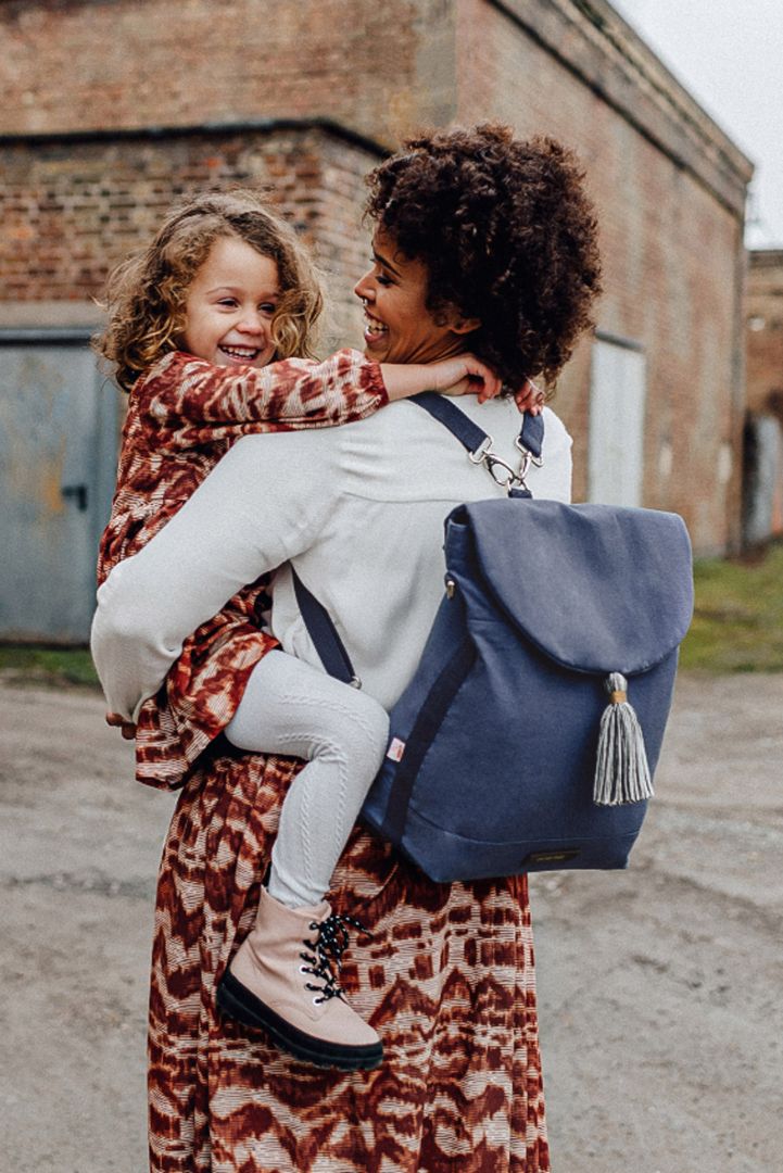2 in 1 Wickeltasche und Rucksack ocean blue