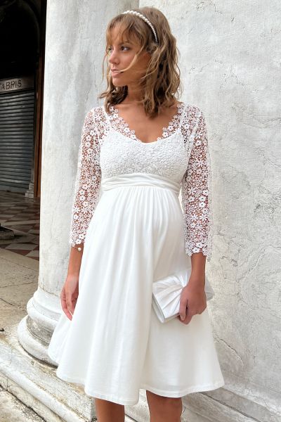 Umstandsbrautkleid mit Boho Blumenspitze