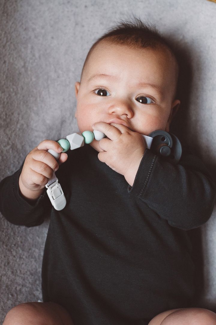 Zahnungs-Schnullerkette mit Silikonperlen mint/grau