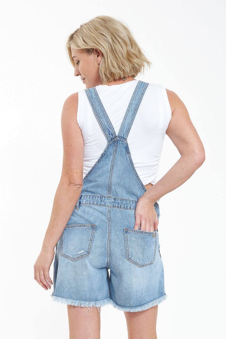 Denim Latzhose im Used Look