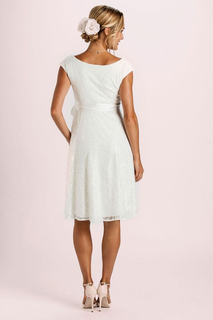 Spitzen Umstandsbrautkleid mit U-Boot Ausschnitt