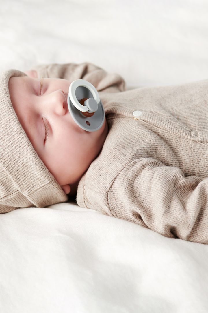 Organic Rippstrick Strampler taupe