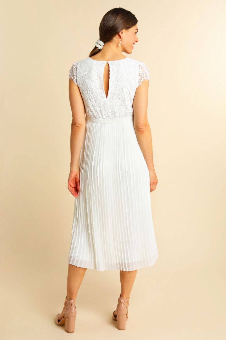 Umstandsbrautkleid mit Spitzenoberteil und Plissees