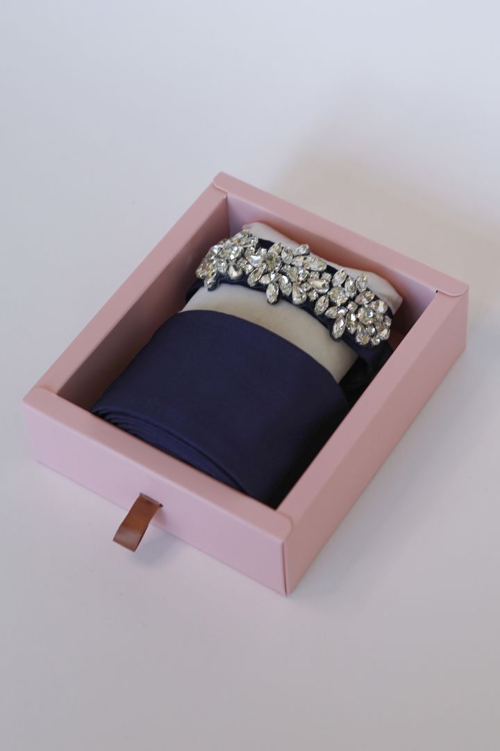 Brautkleid Schärpe mit Blumenverzierung navy