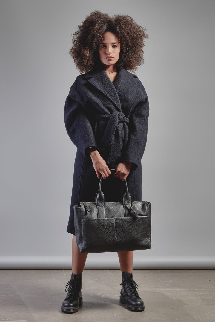 Luxe Wickeltasche aus Kalbsleder schwarz